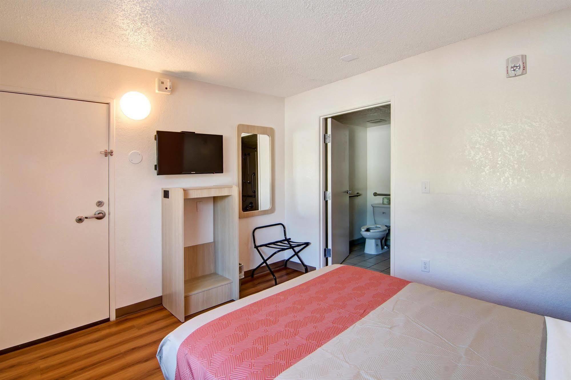 Motel 6-Euless, Tx - Dallas Екстер'єр фото
